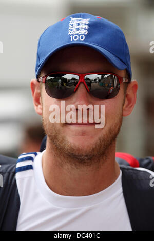 Durham, Großbritannien. 8. August 2013. Stuart Broad an Englands Trainingseinheit am Riverside Boden im Chester-le-Street. Die Session war das letzte Team Praxis vor der 4. Investec Asche Testspiel zwischen England und Australien. © whyeyephotography.com Stockfoto