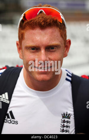 Durham, Großbritannien. 8. August 2013. Jonny Bairstow an Englands Trainingseinheit am Riverside Boden im Chester-le-Street. Die Session war das letzte Team Praxis vor der 4. Investec Asche Testspiel zwischen England und Australien. © whyeyephotography.c Stockfoto