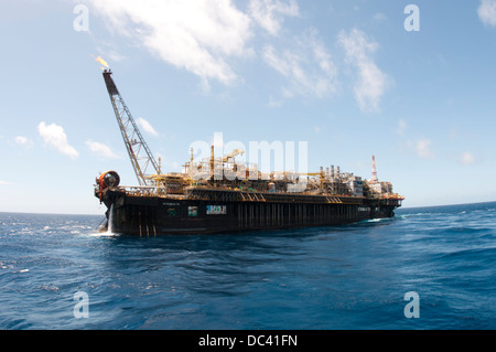 FPSO Oil Rig Schiff Petrobras 50 Arbeiten in Campos-Becken, Offshore-Rio De Janeiro, Brasilien. Stockfoto