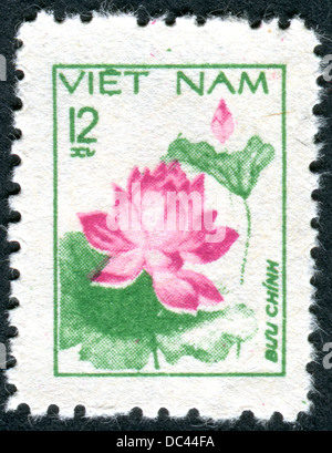 VIETNAM - ca. 1981: Eine Briefmarke gedruckt in Vietnam zeigt eine Lotosblume, ca. 1981 Stockfoto