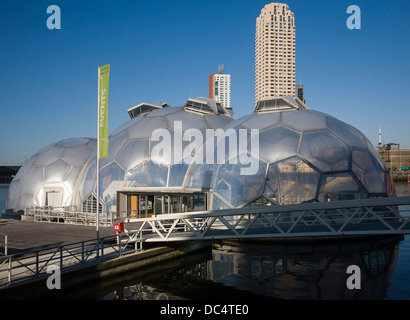 Schwebende Pavillon nachhaltige Architektur Rotterdam Niederlande Stockfoto