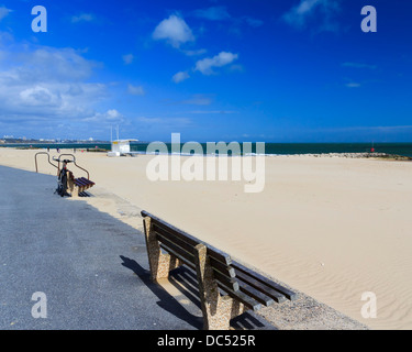 Sonnentag am Sandbanks Beach Dorset England UK Stockfoto