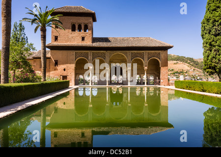 Die Damen-Tower - Torre de Las Damas. Die Alhambra, Granada - Spanien. Stockfoto