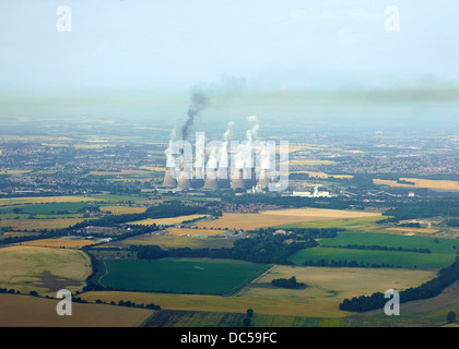 Gut sichtbare Verschmutzung durch Kohle abgefeuert Kraftwerk, Ferrybridge B, West Yorkshire, nördlichen England UK Stockfoto