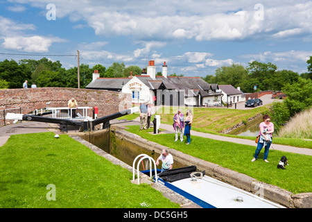 unten auf den historischen Flug der Sperren bei Foxton Schleusen auf dem grand union Canal Leicestershire England UK GB EU Europa Stockfoto