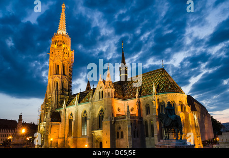 Matthias (Matthias in Magyar) oder Pfarrkirche unserer lieben Frau Maria wurde im 13. Jahrhundert erbaut. Budapest Stockfoto