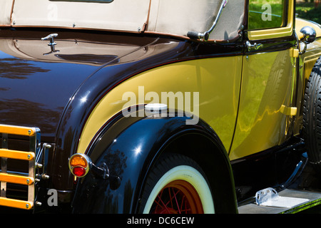 Detailansicht einer wunderschön restaurierten Model A Ford Roadster. Stockfoto