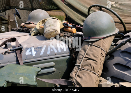 Krieg und Frieden Wiederbelebung, Juli 2013. Folkestone Racecourse, Kent, England, UK. Amerikanische Armee jeep Stockfoto