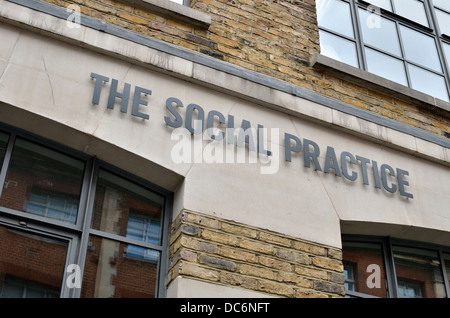 Die Sozialpraxis-social-Media-Agentur in Rathbone Street, Fitzrovia, London, UK. Stockfoto