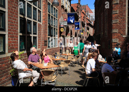 Tourist am Boettcherstrasse, hanseatische Stadt Bremen, Deutschland Stockfoto