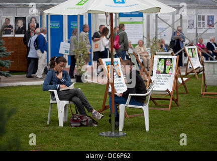 Edinburgh, 10. August 2013, Eröffnungstag der 30. Edinburgh International Book Festival 2013 Stockfoto