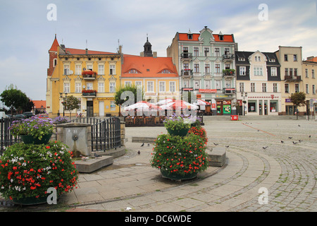 Straße in der Altstadt. Historischen Bezirk von Gniezno Stockfoto
