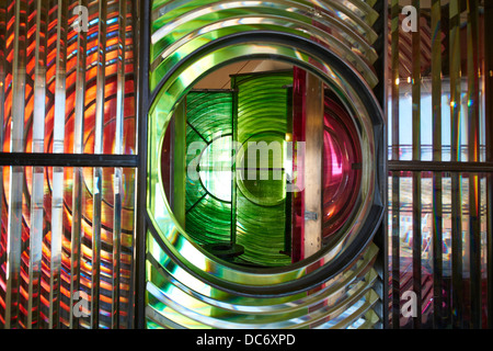 Sektor leuchtet im Objektiv Raum der alten Leuchtturm Dungeness Kent UK Stockfoto