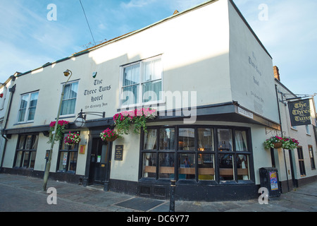 Hotel u tří Tuns im 15. Jahrhundert Inn Watling Street Canterbury Kent UK Stockfoto