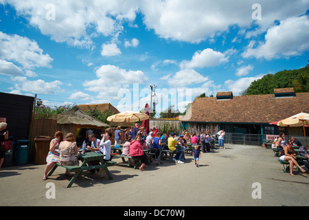 Visitor Center & Cafe in der Serengeti zu stoppen, Port Lympne Wild Animal Park in der Nähe von Hythe Kent UK Stockfoto