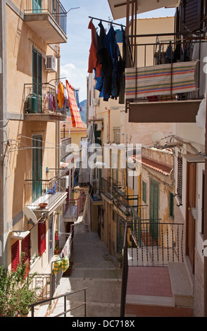 Monreale - typische italienische mediterrane Gang Stockfoto