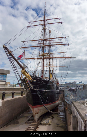 Kapitän Robert Falcon Scotts Antarktis Exploration Schiff RRS Discovery auf dem Display in Dundee, Schottland Stockfoto