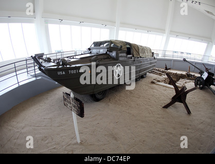 Ente amphibische Landungsboote auf Utah Beach Museum, Normandie, Frankreich. Stockfoto