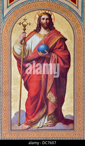 Wien - Juli 27: Fresko von Jesus Christus als König der Welt durch Karl von Blaas vom 19. Jhdt. in der Altlerchenfelder Kirche Stockfoto