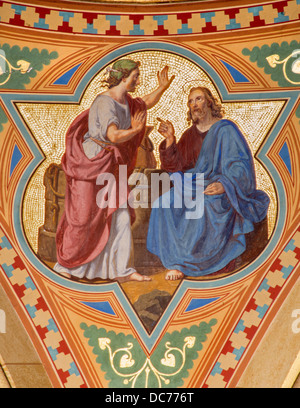 Wien - Juli 27: Fresko von Jesus und Samariter am Brunnen im Seitenschiff der Altlerchenfelder Kirche Stockfoto