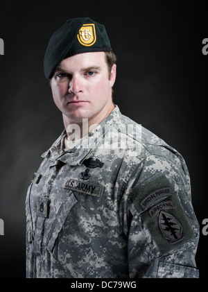 Porträt eines Soldaten der US Army Special Forces Green Beret Stockfoto