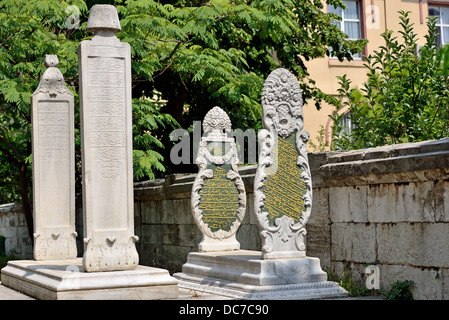 Islamische alten Grabstein auf dem Friedhof Stockfoto