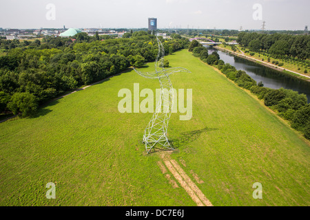 EMSCHERKUNST, eine Open-Air-Kunstausstellung im Bereich Deutschland Emscher-Fluss. Zauberlehrling-Skulptur, ein Tanz Pol. Stockfoto