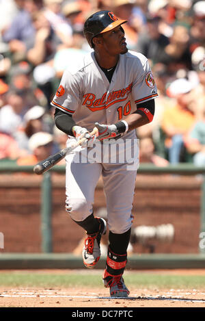 San Francisco, CA, USA. 10. August 2013. 10. August 2013 San Francisco, CA. Baltimore Orioles Outfielder Adam Jones während der Aktion in einem Hauptliga-Baseball-Spiel gegen die San Francisco Giants im AT & T Park in San Francisco, Kalifornien. Die Giants gewann 3-2.Daniel Gluskoter/CSM/Alamy Live News Stockfoto