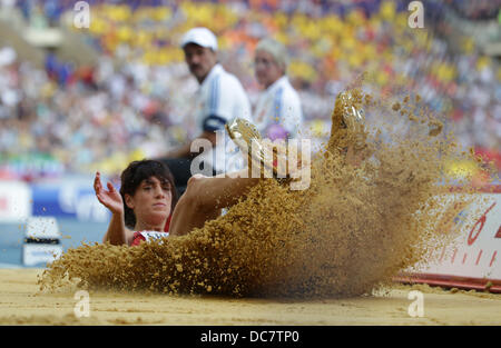 Moskau, Russland. 11. August 2013. Ivana Spanovic Serbiens konkurriert im Weitsprung der Frauen bei den 14. Weltmeisterschaften in der Leichtathletik im Luzhniki-Stadion in Moskau, Russland, 11. August 2013. Foto: Michael Kappeler/Dpa/Alamy Live News Stockfoto