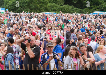 Bristol, UK, 10. August 2013, großer Andrang beim 35. Bristol balloon Fiesta Credit: Keithlarby/Alamy Live News Stockfoto