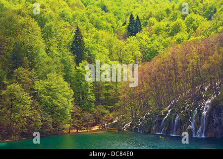 Plitvicer Seen Kroatien (Hrvatska) - Nationalpark im Frühjahr Stockfoto