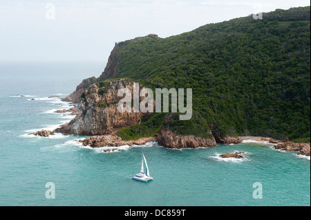 Blick auf die westlichen Kopf und Knysna Lagune aus östlichen Head Aussichtspunkt, Knysna, Westkap, Südafrika Stockfoto