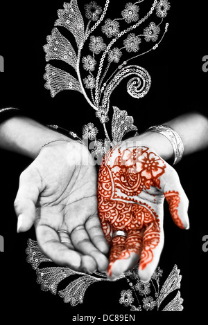 Henna Mehendi auf Braut Hand - schwarz / weiß Stockfoto