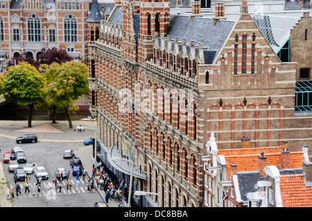 Magna Plaza Shopping Centre, Amsterdam in Madurodam Interactive Miniatur Park, Niederlande Stockfoto