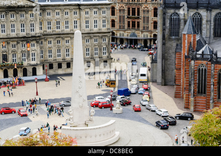 Das Nationaldenkmal in Dam Square, Amsterdam, in Madurodam interaktive Miniatur Park, Niederlande Stockfoto