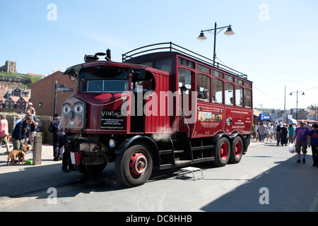 Sentinel Dampf Waggons (Waggon) Bus/Bus Stil geben Touren rund um Whitby Bay, Yorkshire. Stockfoto