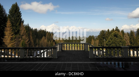 Balkon des Heiligtums von Pietralba in Tirol Stockfoto