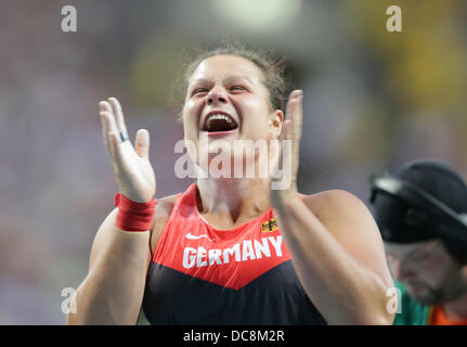 Moskau, Russland. 12. August 2013. Christina Schwanitz Deutschland reagiert im Kugelstoßen der Frauen bei den 14. Weltmeisterschaften in der Leichtathletik im Luzhniki-Stadion in Moskau, Russland, 12. August 2013. Foto: Michael Kappeler/Dpa/Alamy Live News Stockfoto