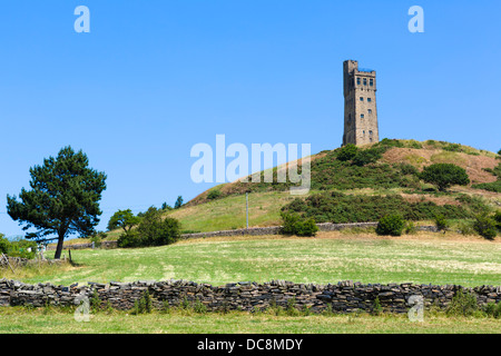 Victoria Tower auf dem Burgberg in Huddersfield, West Yorkshire, England Stockfoto