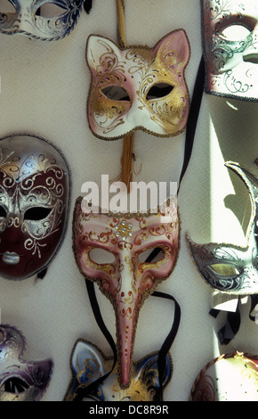 venezianische Masken für den Verkauf auf Calla Ferramia, Venedig, Italien Stockfoto