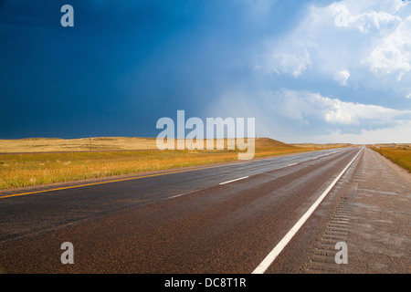 Vor dem großen Sturm in der Prärie in Wyoming in den USA Stockfoto