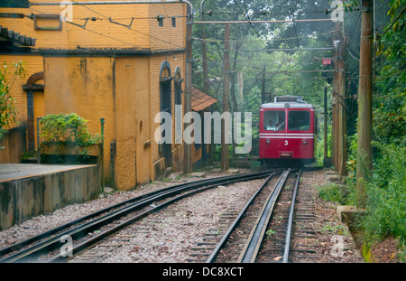 Corcovado Rack Zug nach Christus der Erlöser Statue, Cosme Velho Nachbarschaft; Rio De Janeiro, Brasilien Stockfoto