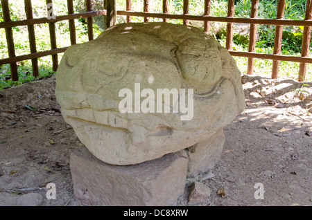 Guatemala, Quirigua Maya Ruinen archäologischen Park (UNESCO). Altar M. Stockfoto