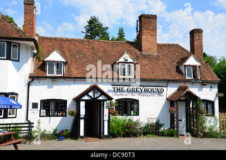 Der Greyhound Inn, High Street, Whitchurch-on-Thames, Oxfordshire, England, Vereinigtes Königreich Stockfoto