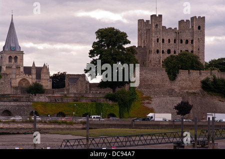 Rochester Castle und Kathedrale In Medway Stadt City Of Rochester Kent England UK Stockfoto