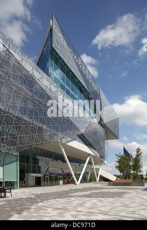 Nieuwegein Rathaus (Stadshuis Nieuwegein), Nieuwegein, Niederlande. Architekt: 3XN, 2012. Außen mit Glas gemustert silksc Stockfoto