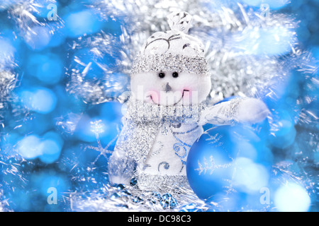 Weihnachten Hintergrund mit fröhlicher Schneemann und Kugeln Stockfoto