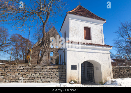 Pirita Kloster Eingangsturm. Tallinn, Estland Stockfoto