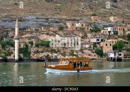 Überfluteten Savaşan Dorf unter Birecik Verdammung See Halfeti Urfa Türkei Stockfoto