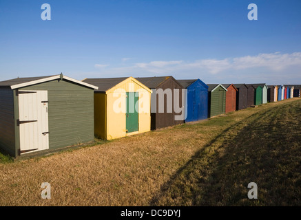 Bunte Meer Strand Hütten Harwich Essex England Stockfoto